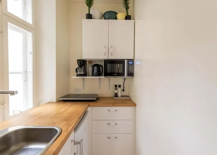 Homey 2br For 6 Near Stroget كوبنهاجن