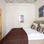 Homey 2br For 6 Near Stroget