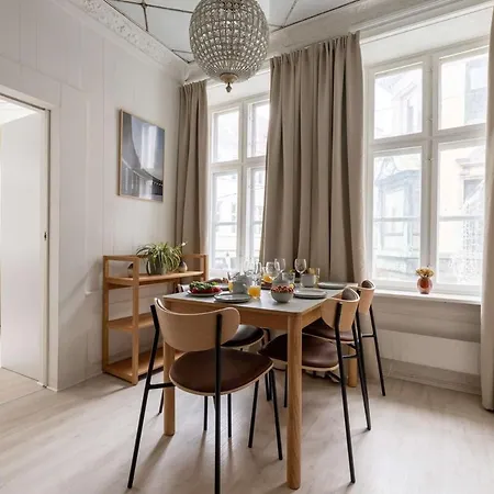 Homey 2br For 6 Near Stroget Copenhagen