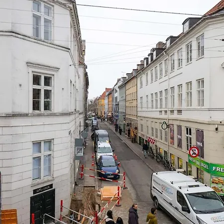 Apartment Homey 2br For 6 Near Stroget *
