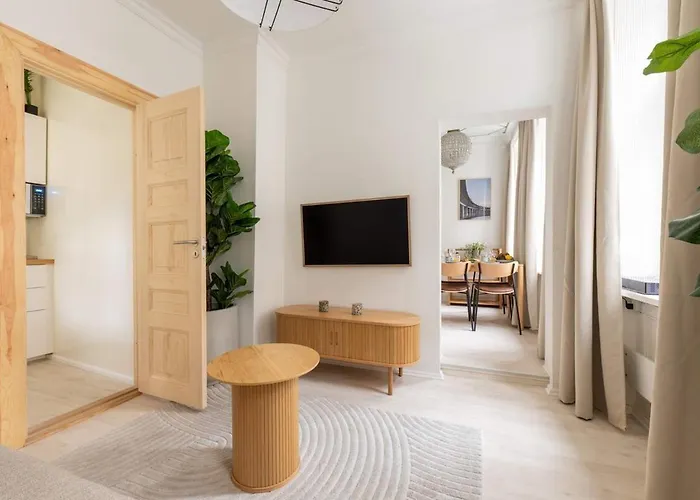 Homey 2br For 6 Near Stroget