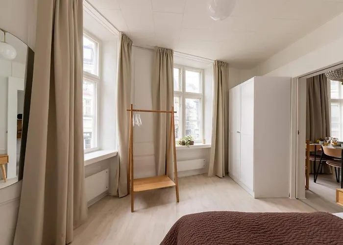 Homey 2br For 6 Near Stroget Апартаменты *