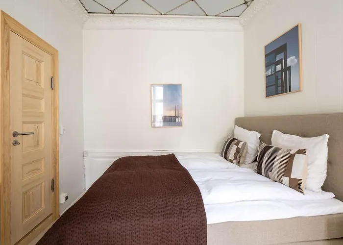 Homey 2br For 6 Near Stroget