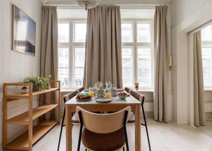 Homey 2br For 6 Near Stroget Апартаменты *