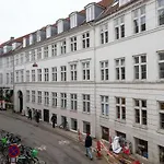 Lägenhet Homey 2br For 6 Near Stroget *